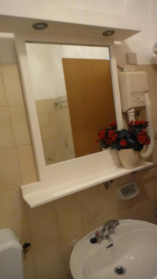 Room Vera- With Airconditioning And Free Parking Moscenicka Draga Exterior photo