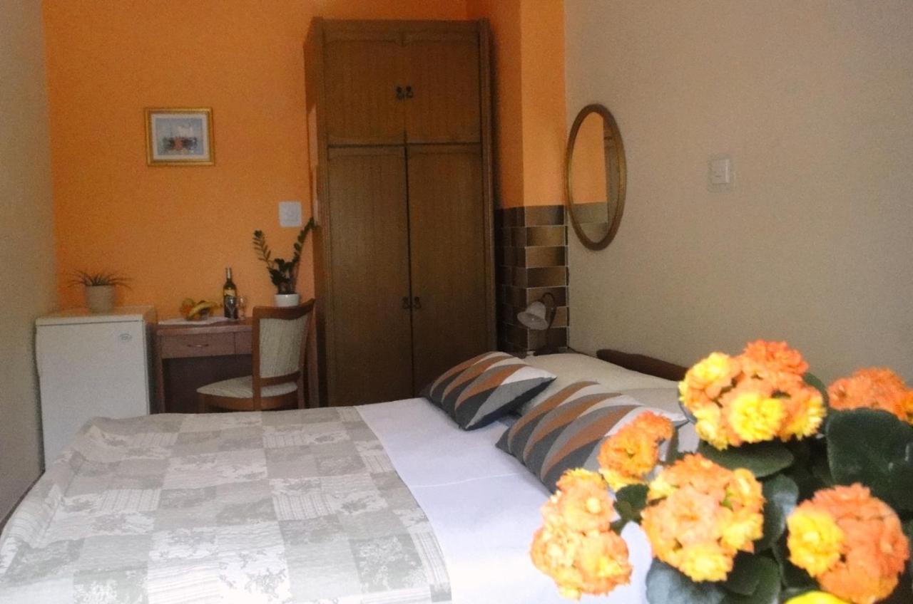 Room Vera- With Airconditioning And Free Parking Moscenicka Draga Exterior photo