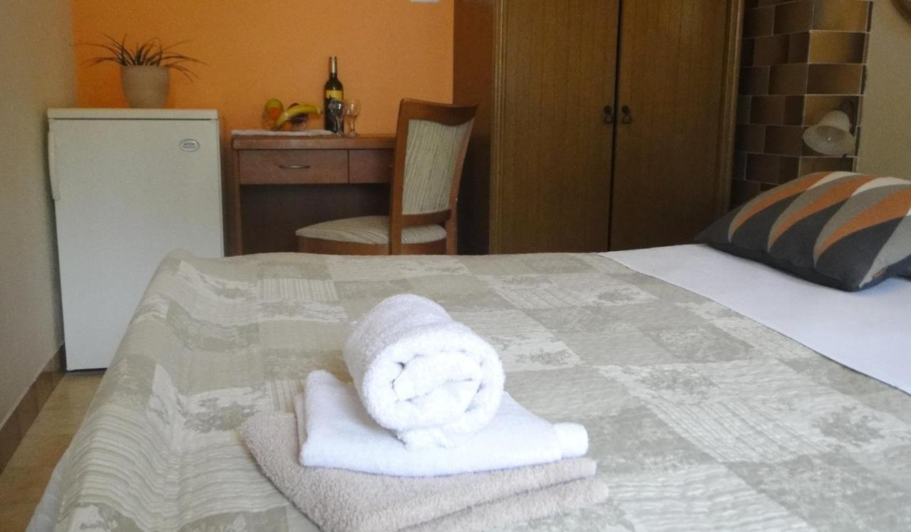 Room Vera- With Airconditioning And Free Parking Moscenicka Draga Exterior photo
