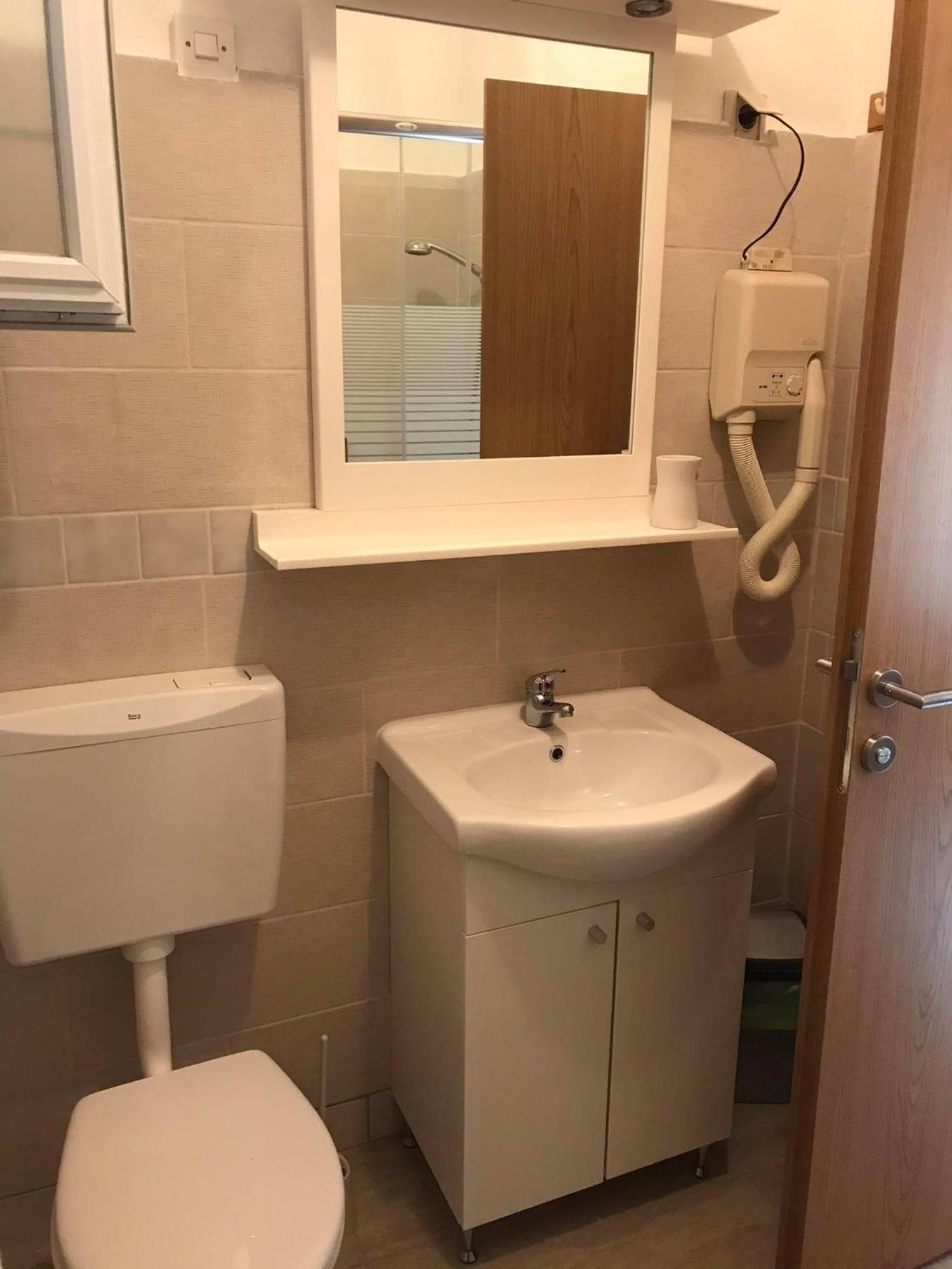 Room Vera- With Airconditioning And Free Parking Moscenicka Draga Exterior photo